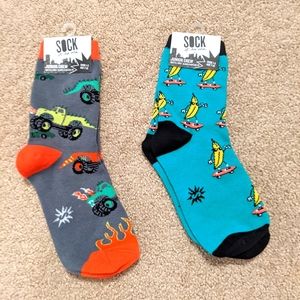 2 pairs of brand new boys socks